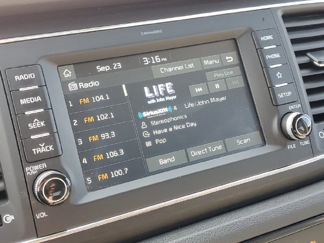 Used 2020 Kia Sedona EX FWD image 18