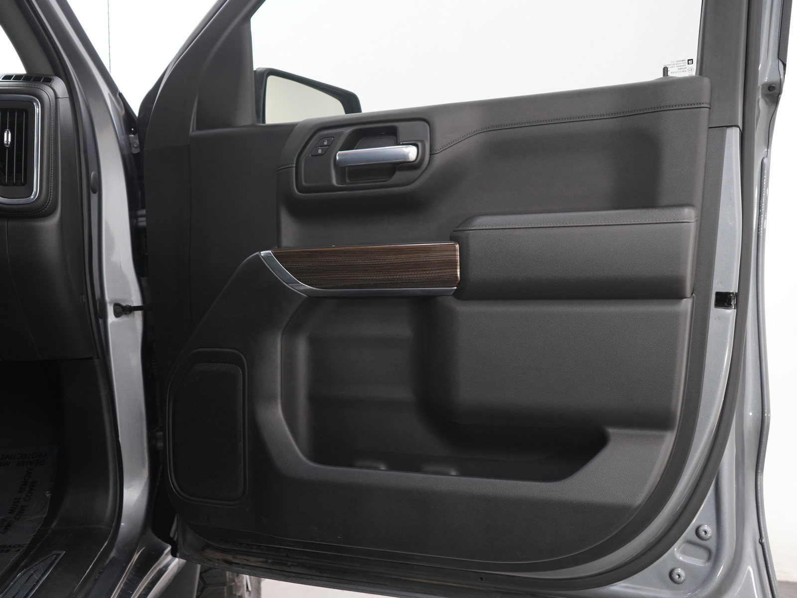 Used 2021 Chevrolet Silverado 1500 RST AWD/4WD image 9