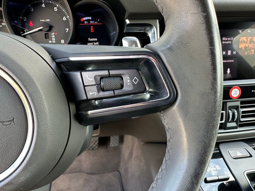 Certified 2022 Porsche Macan AWD/4WD image 17