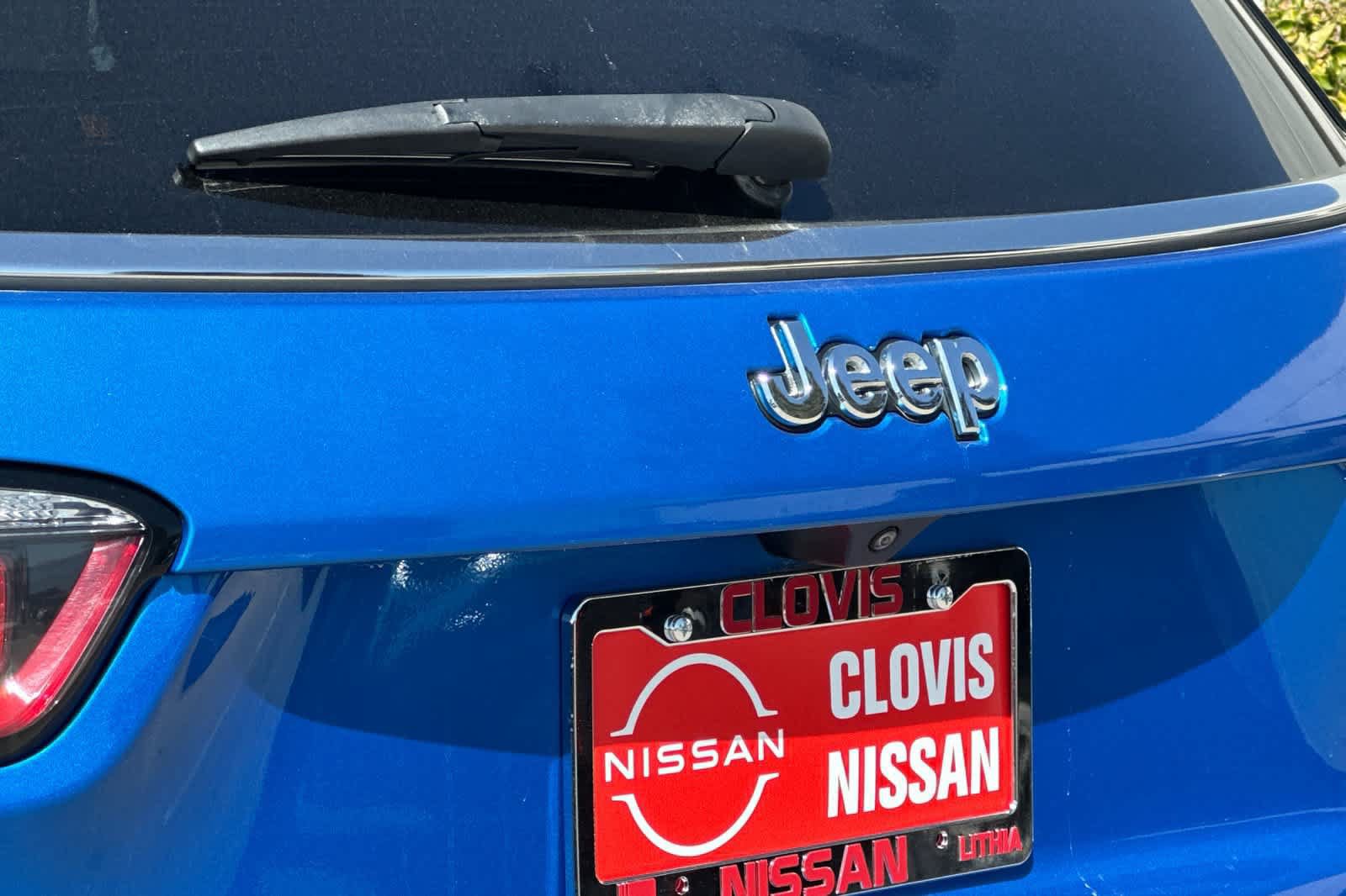 Used 2024 Jeep Compass Latitude AWD/4WD image 23