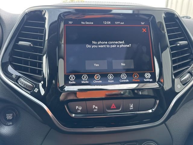 Used 2021 Jeep Cherokee Limited image 30