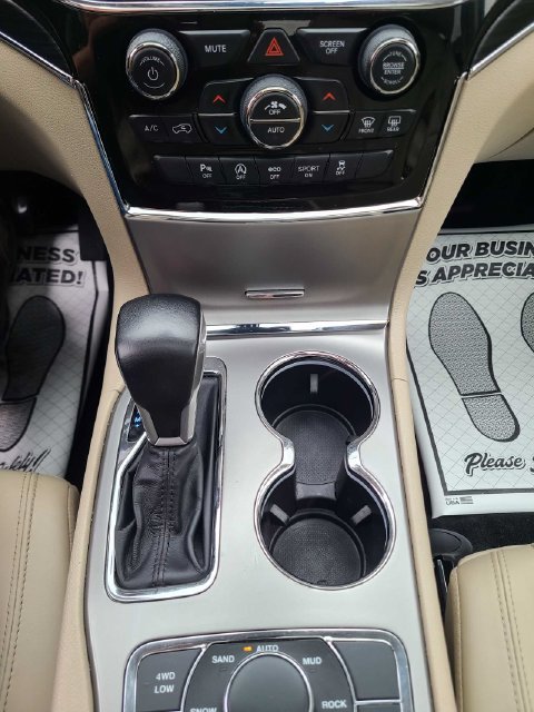 Used 2021 Jeep Grand Cherokee Limited AWD/4WD image 30