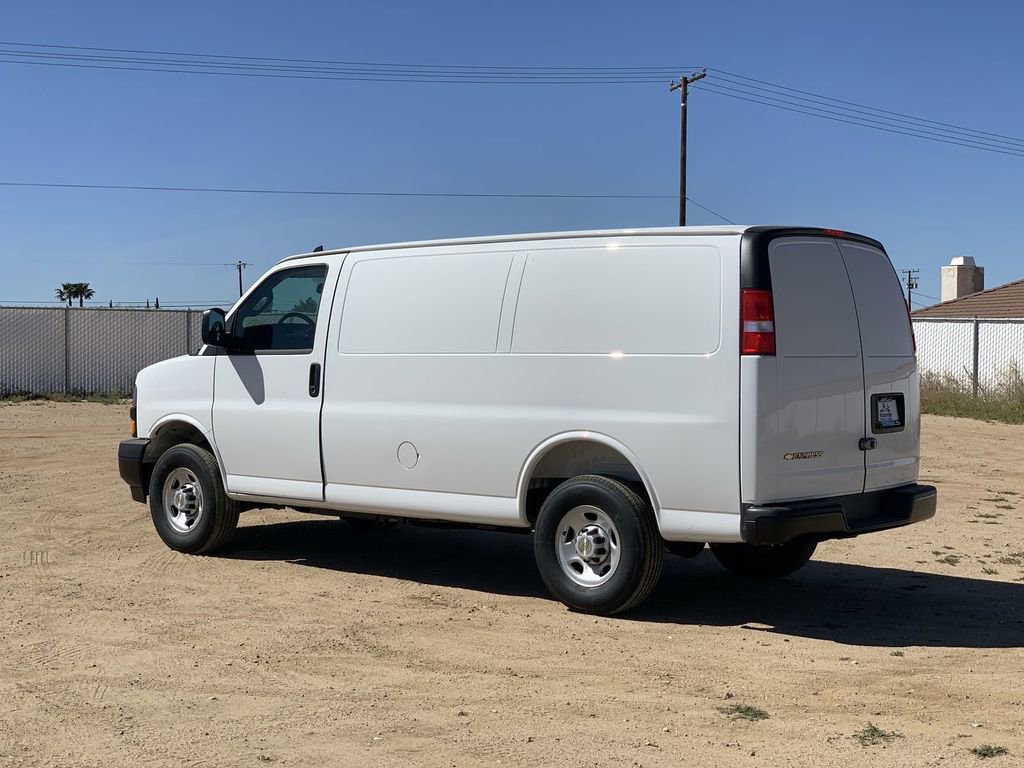 New 2026 Chevrolet Express 2500 w/ Driver Convenience Package image 6