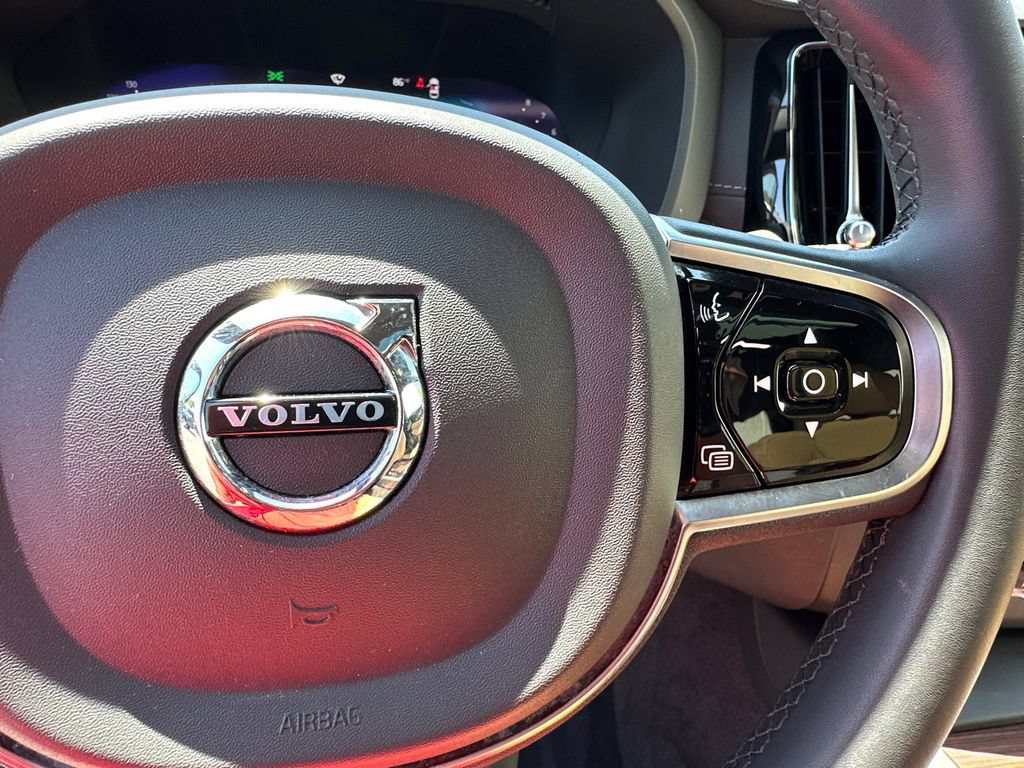 Used 2024 Volvo XC60 B5 Ultimate w/ Protection Package Premier AWD/4WD image 27