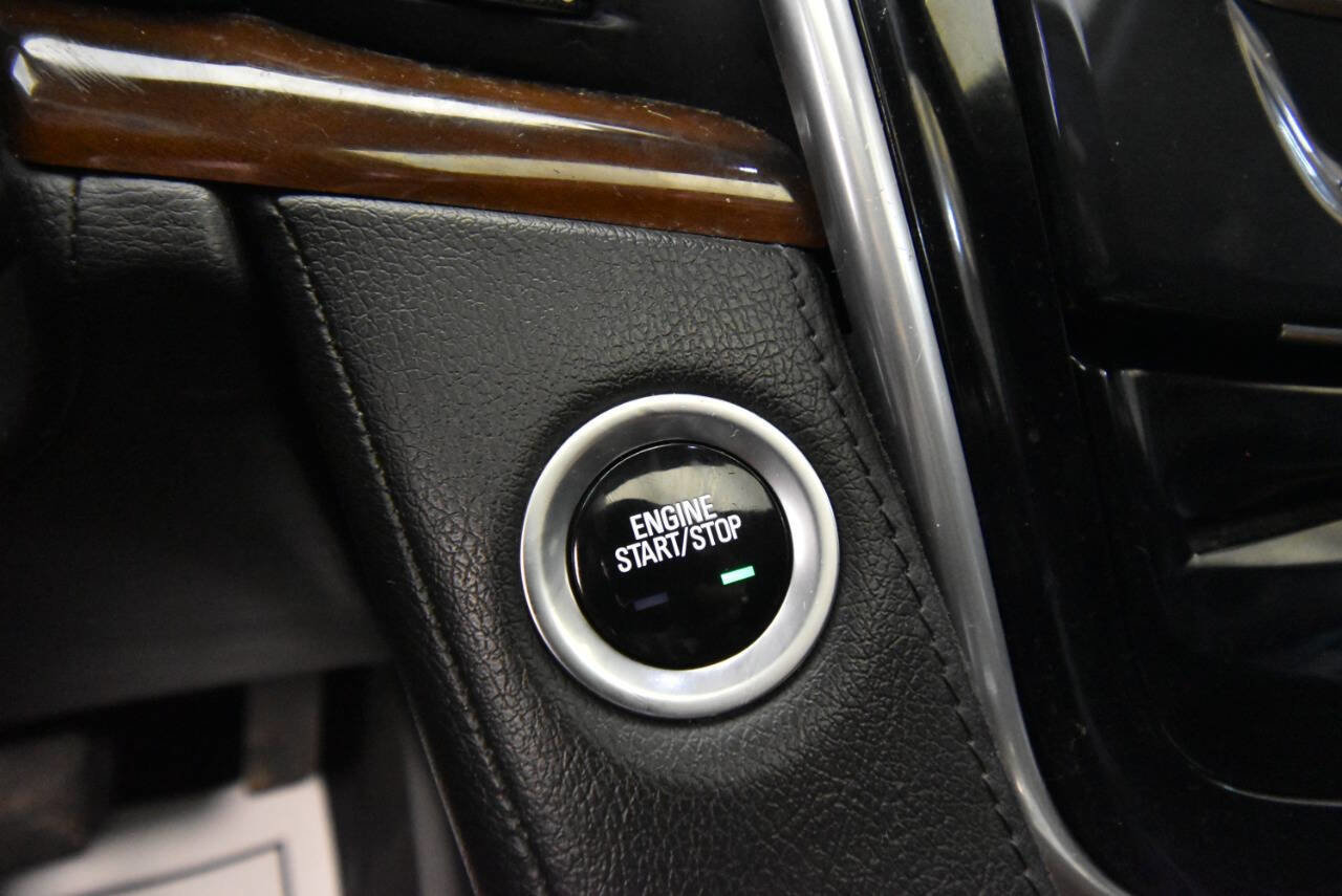 Used 2020 Cadillac Escalade Premium Luxury image 23
