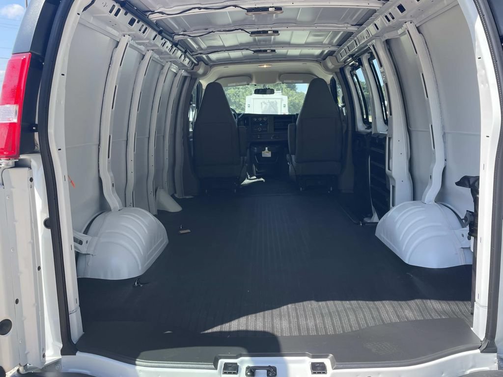 New 2026 Chevrolet Express 2500 w/ Driver Convenience Package RWD image 8