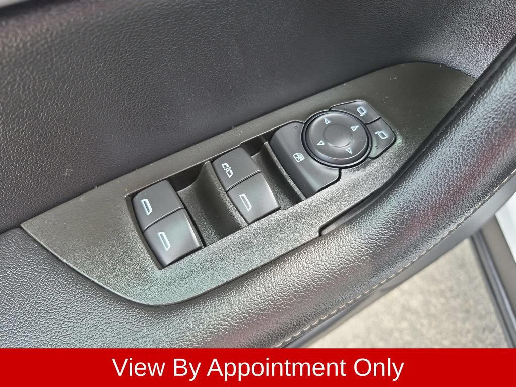 Used 2025 Chevrolet Blazer LT FWD image 13