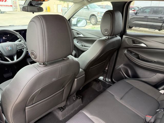 Used 2025 Buick Encore GX Preferred image 25