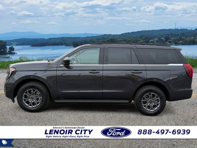 Used 2025 Ford Expedition Active RWD image 6