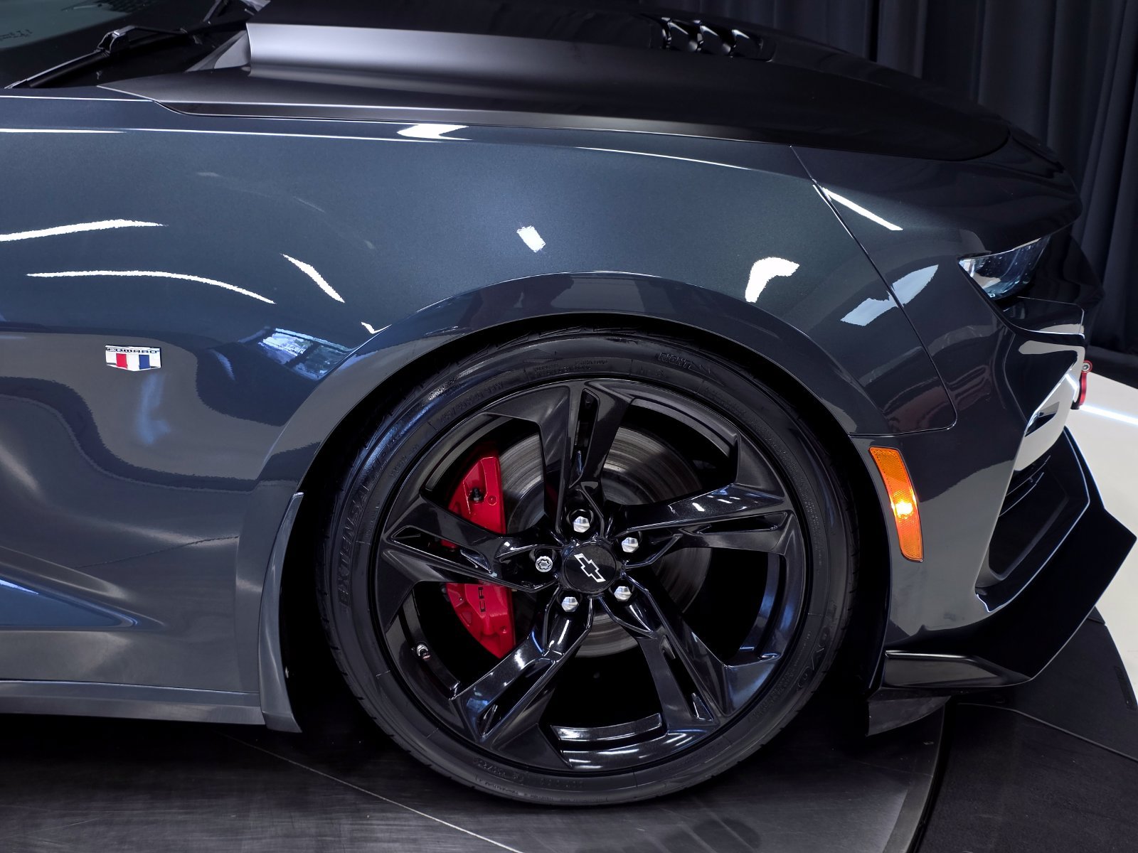 Used 2020 Chevrolet Camaro SS RWD image 47