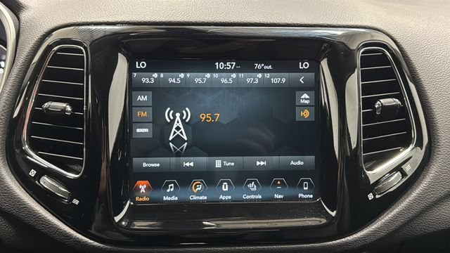 Used 2018 Jeep Compass Limited w/ Navigation Group AWD/4WD image 27