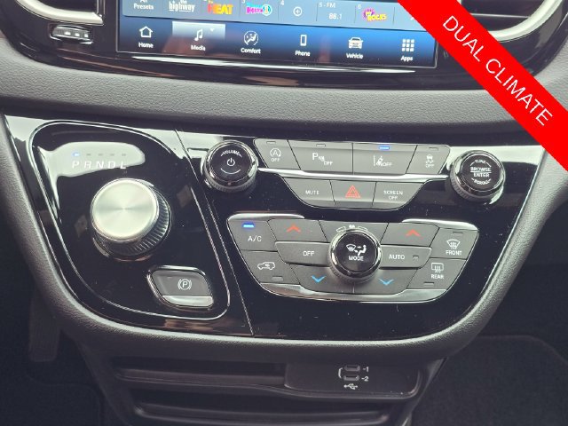 New 2027 Chrysler Pacifica LX FWD image 23