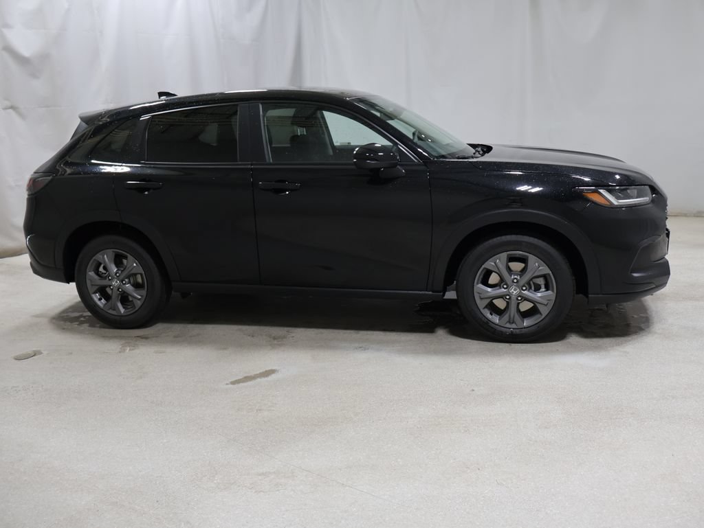 New 2027 Honda HR-V LX image 8