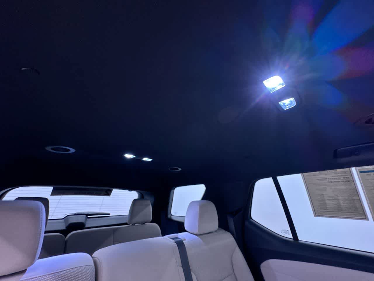 Used 2023 Chevrolet Traverse LS FWD image 39