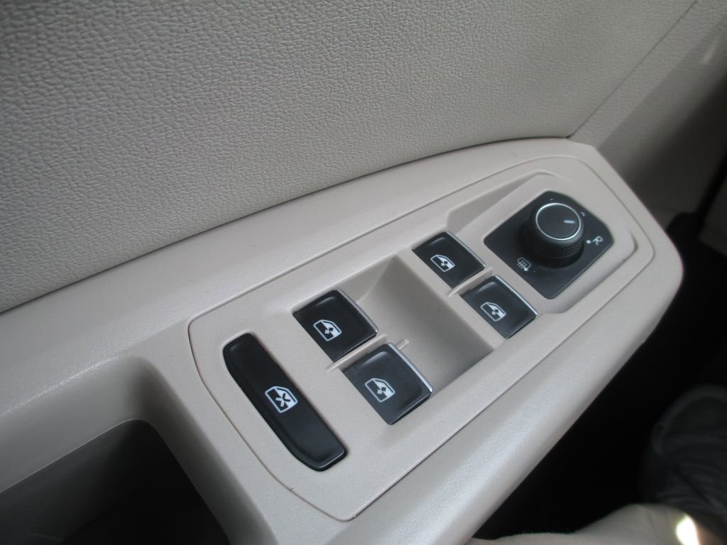 Used 2019 Volkswagen Atlas SEL R-Line image 26