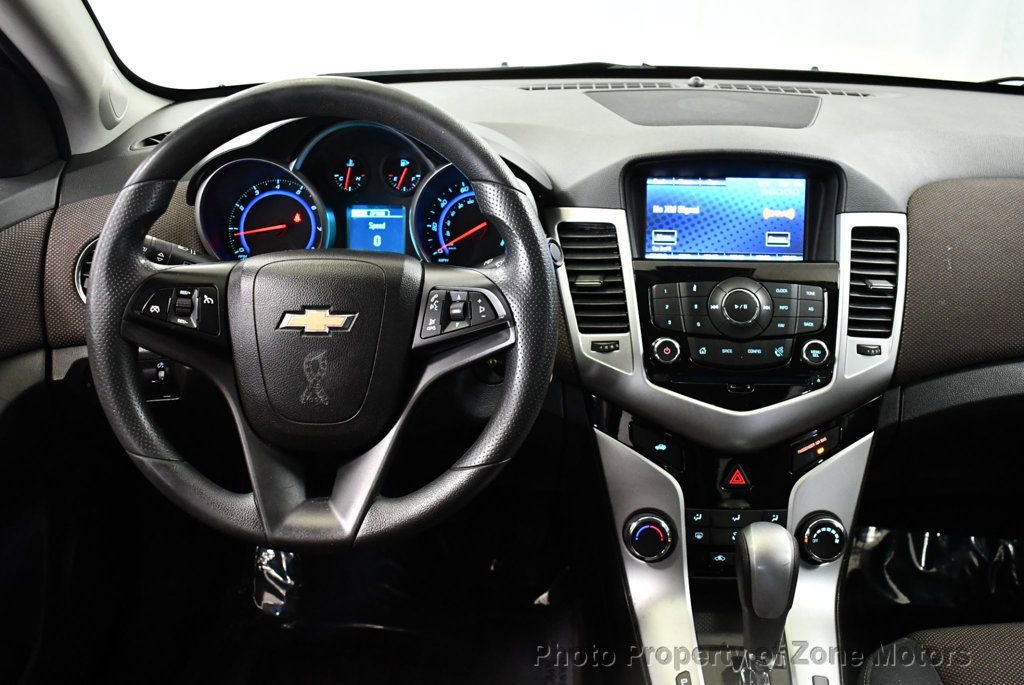 Used 2016 Chevrolet Cruze LT FWD image 23
