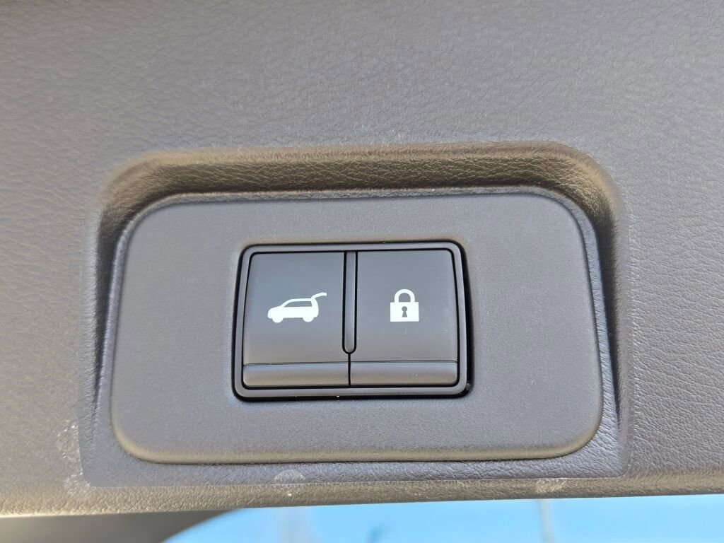 Used 2024 Nissan Rogue SL w/ SL Premium Package image 16