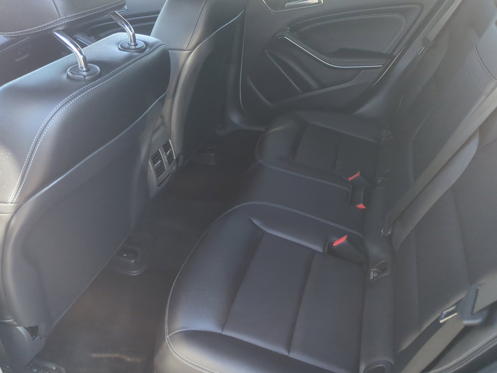 Used 2018 Mercedes-Benz GLA 250 w/ Convenience Package image 17