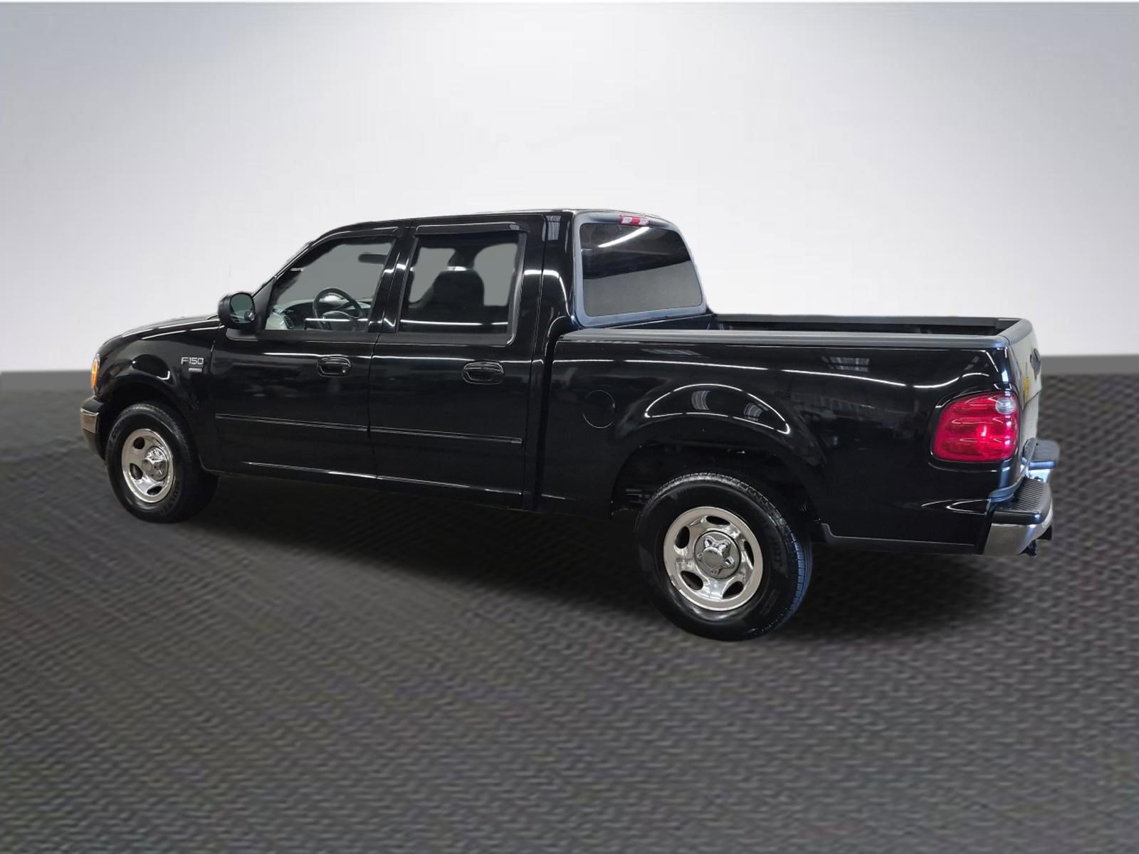 Used 2003 Ford F150 XLT RWD image 5