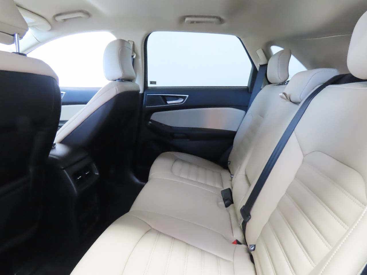 Used 2022 Ford Edge SEL w/ Convenience Package image 17