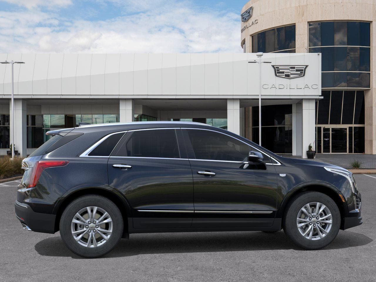New 2026 Cadillac XT5 Luxury w/ LPO, Floor Liner Package FWD image 5