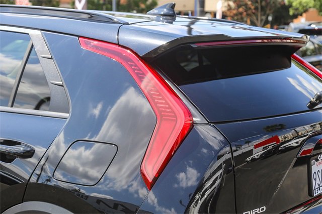 Certified 2025 Kia Niro EX image 11