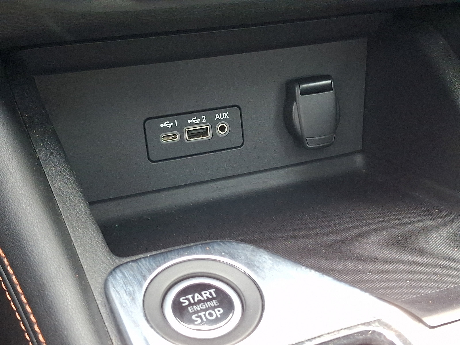 Used 2020 Nissan Sentra SR w/ Premium Package FWD image 26