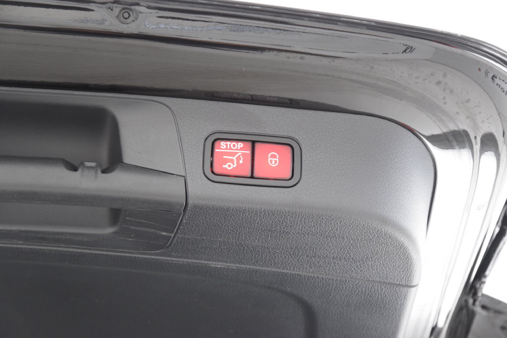 Used 2023 Mercedes-Benz GLB 250 image 30