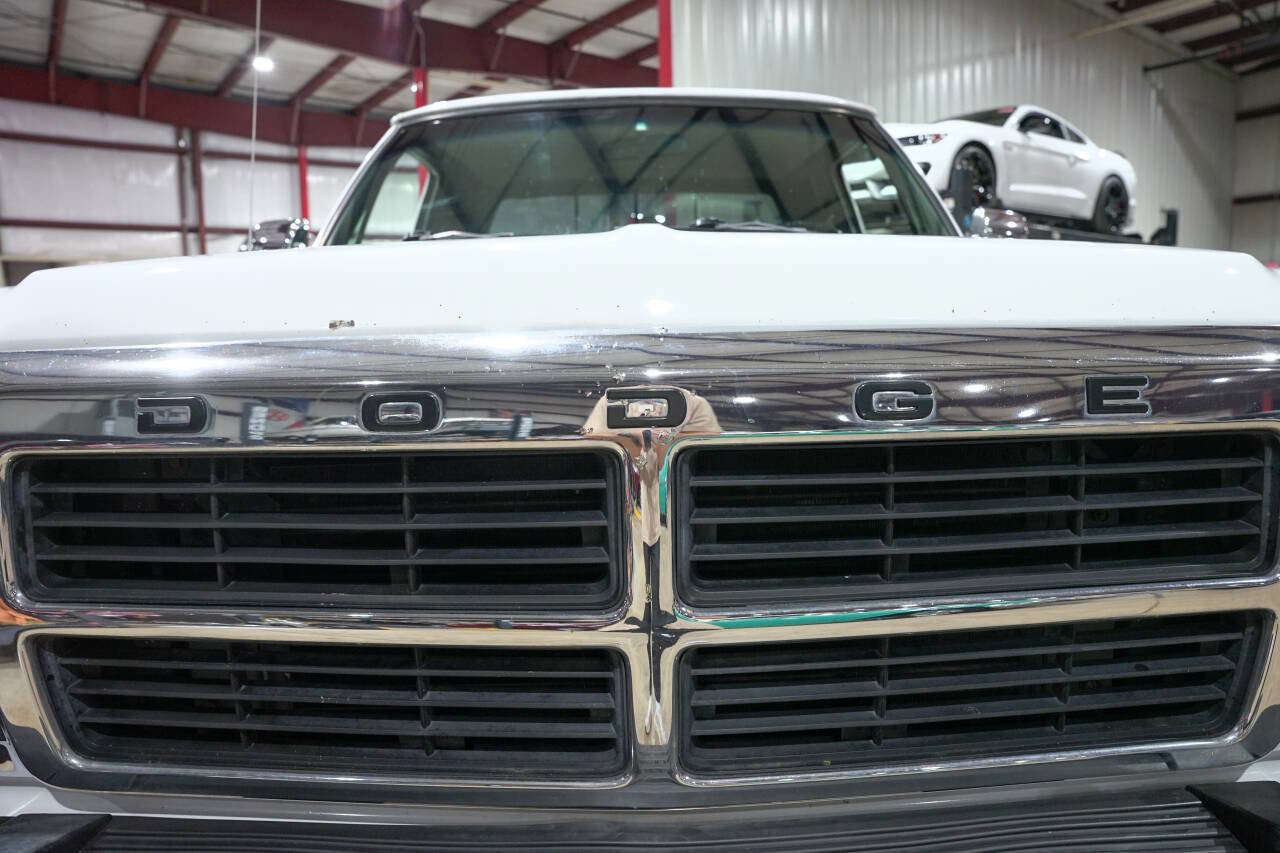 Used 1992 Dodge D/W Truck 250 image 21