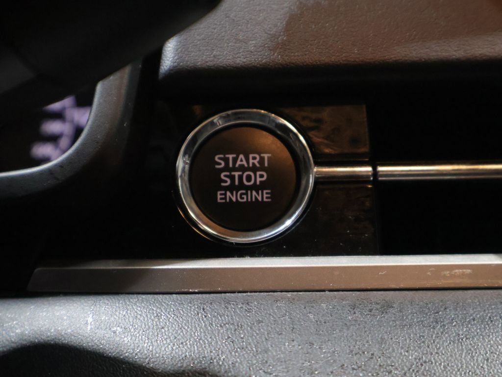 Used 2023 Mitsubishi Outlander ES AWD/4WD image 24