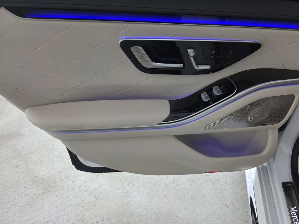 Certified 2025 Mercedes-Benz S 580 4MATIC Sedan image 17