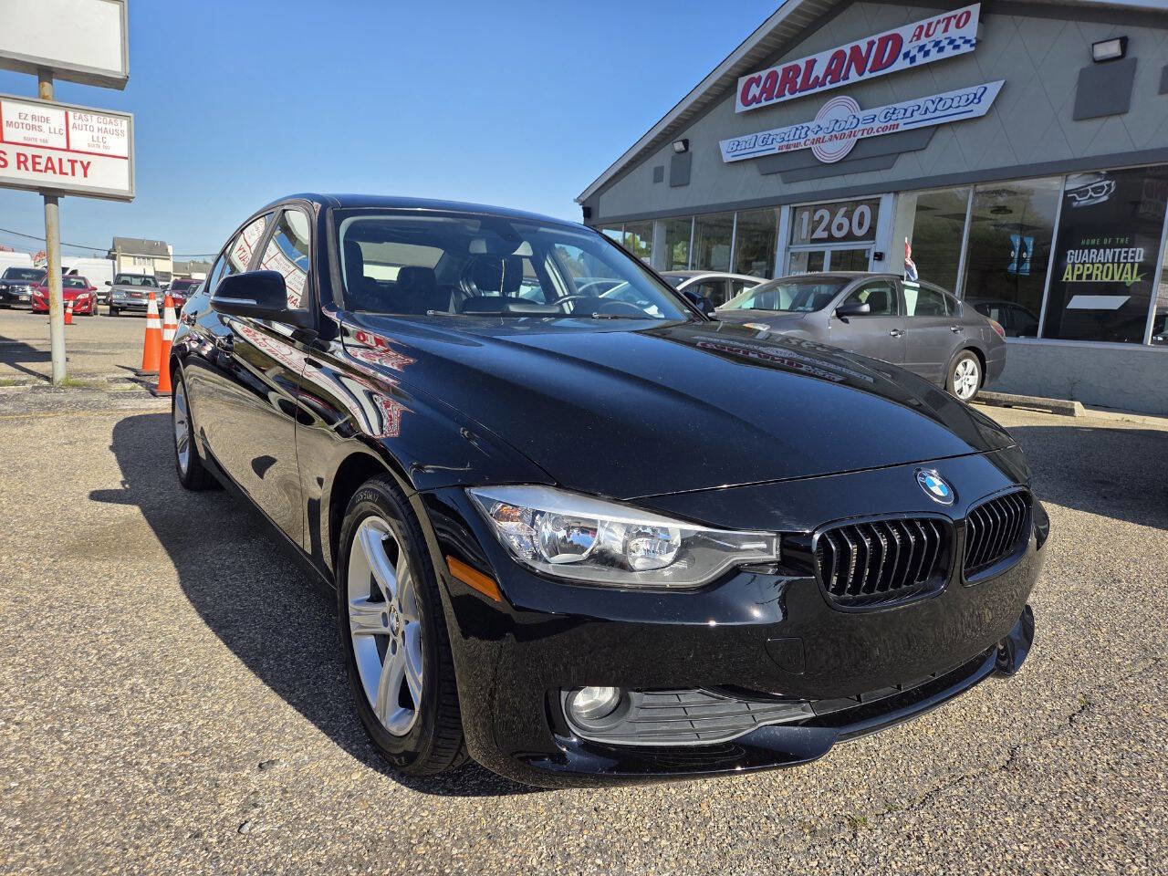 Used 2015 BMW 320i Sedan RWD image 1