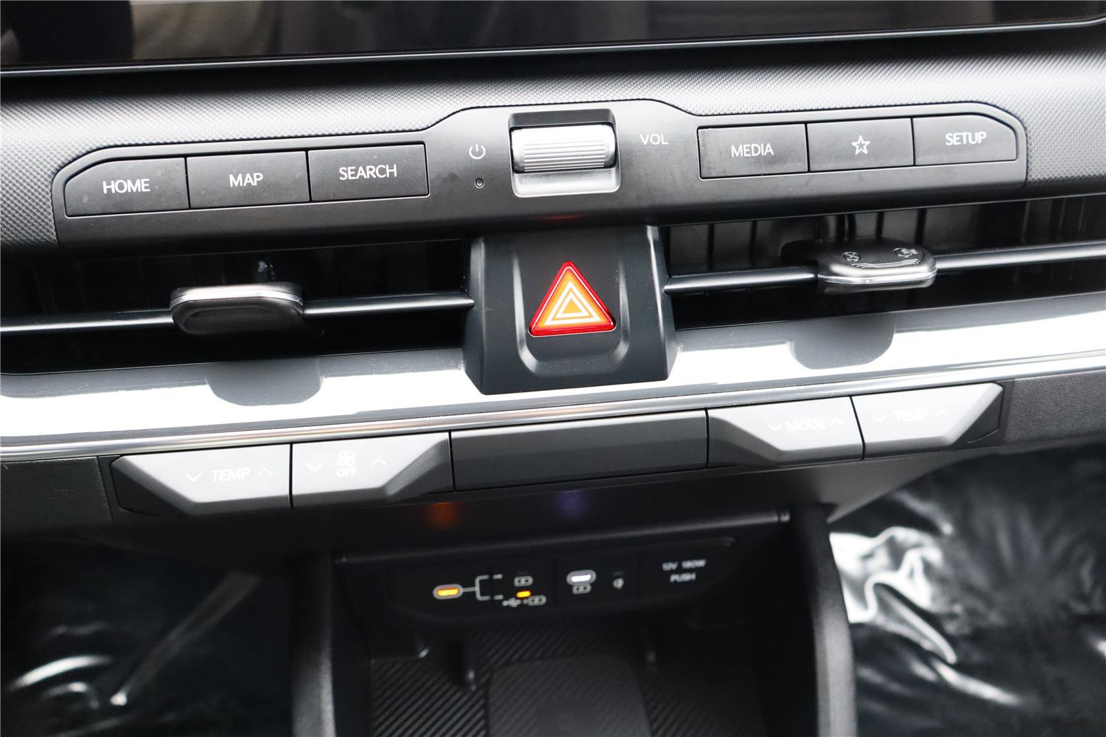 Certified 2025 Kia K4 EX image 24