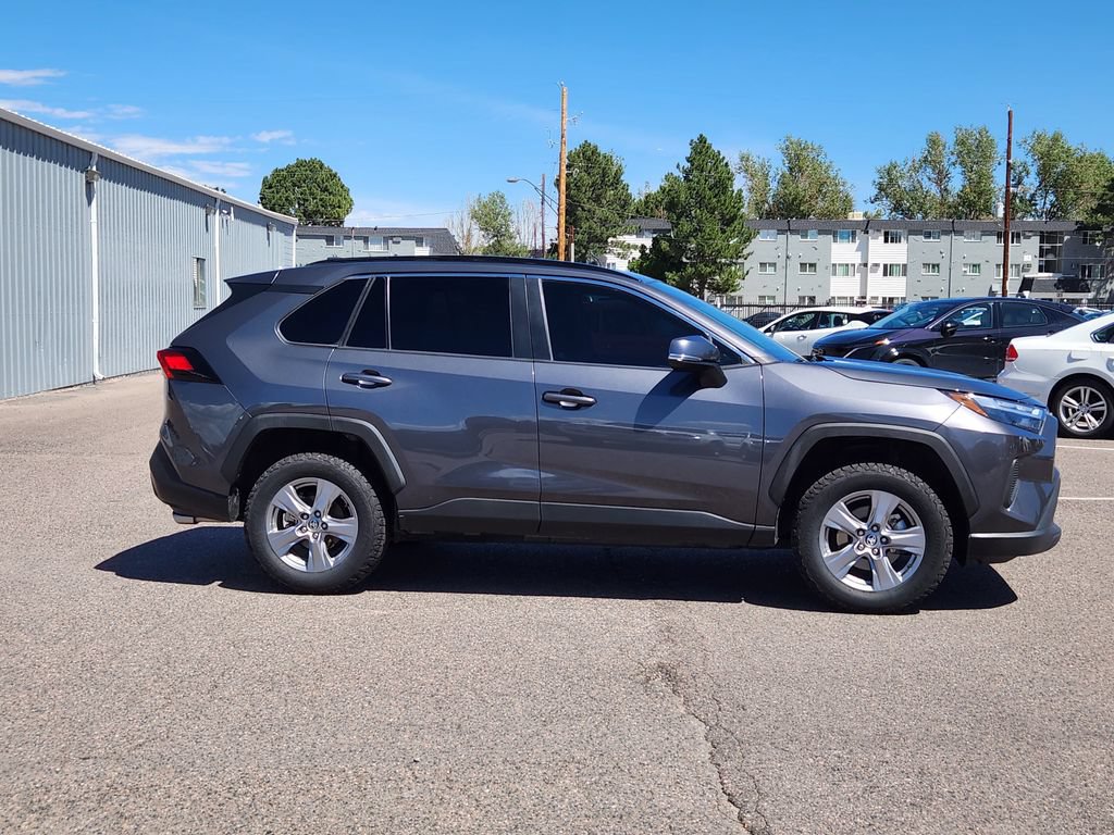 Used 2023 Toyota RAV4 XLE w/ Convenience Package AWD/4WD image 4