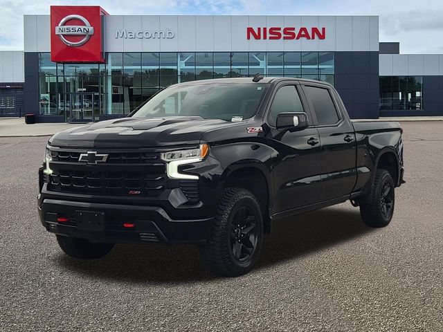 Used 2022 Chevrolet Silverado 1500 LT Trail Boss w/ LT Trail Boss Premium Package AWD/4WD image 3