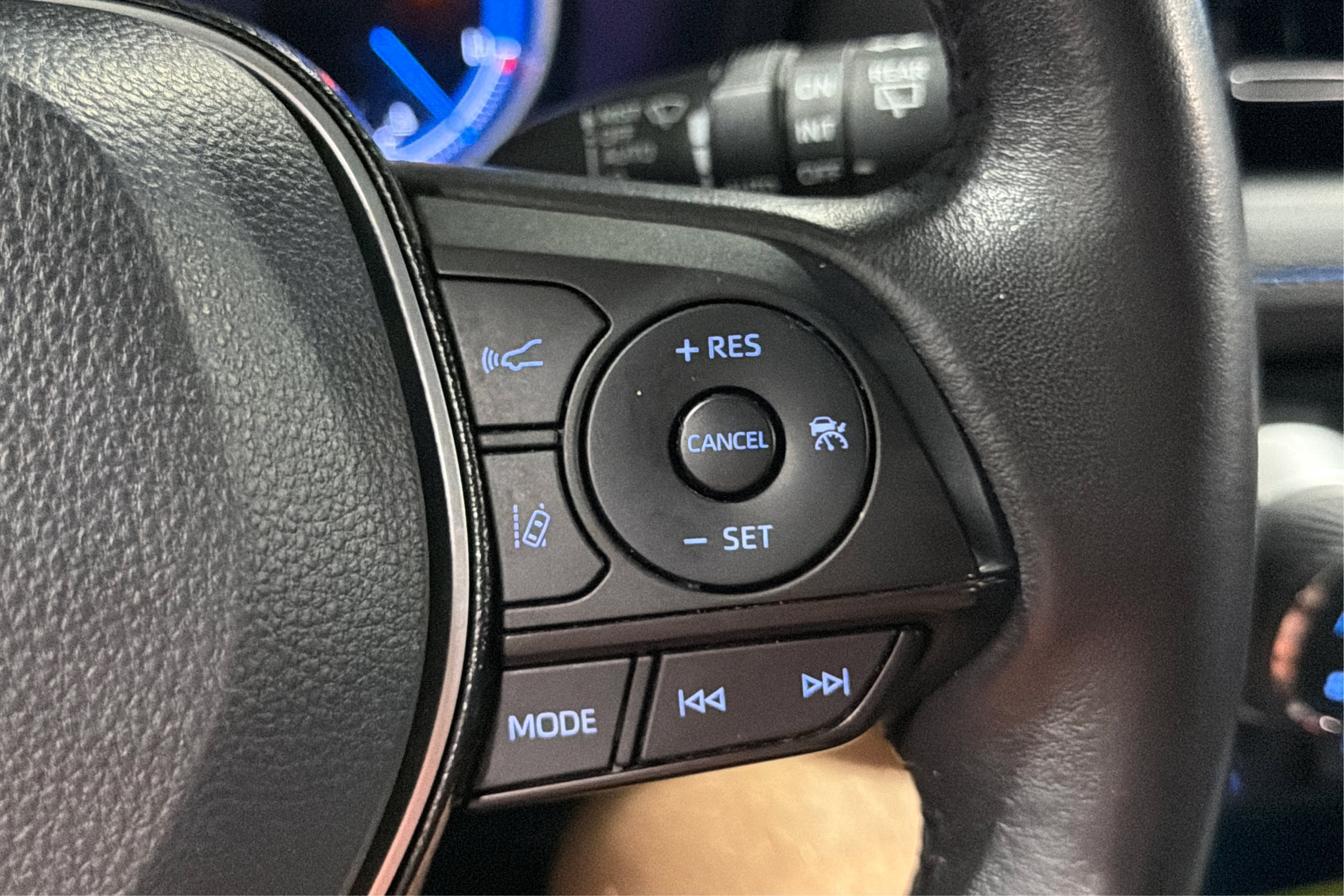 Used 2021 Toyota RAV4 XSE AWD/4WD image 24