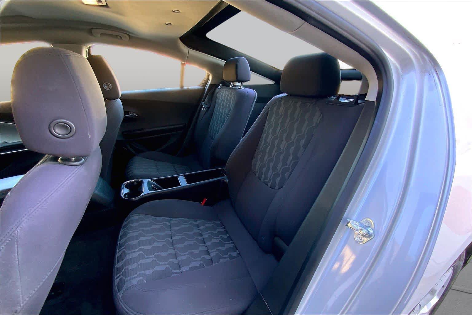 Used 2014 Chevrolet Volt FWD image 20
