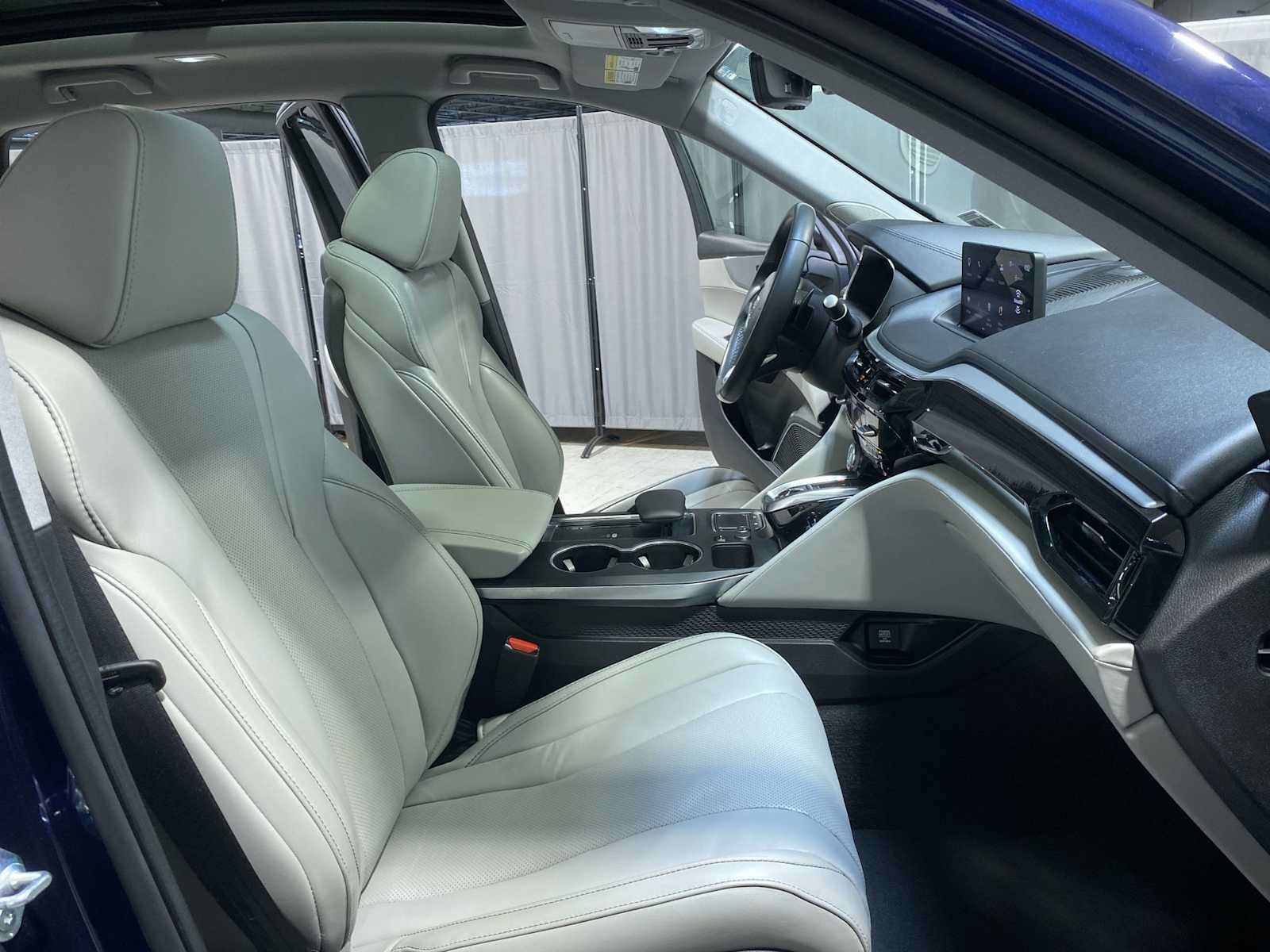 Certified 2024 Acura MDX SH-AWD w/ Technology Package image 14