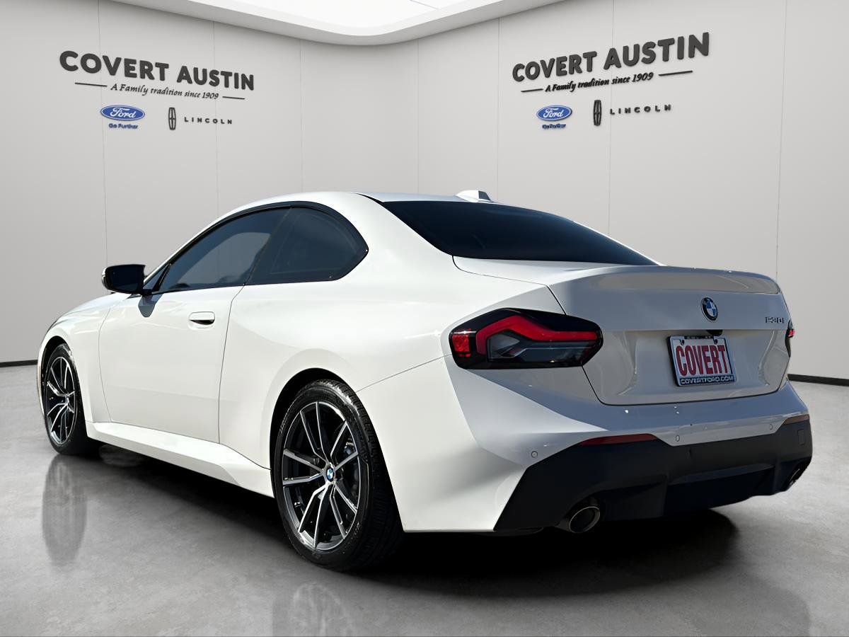 Used 2024 BMW 230i Coupe image 3