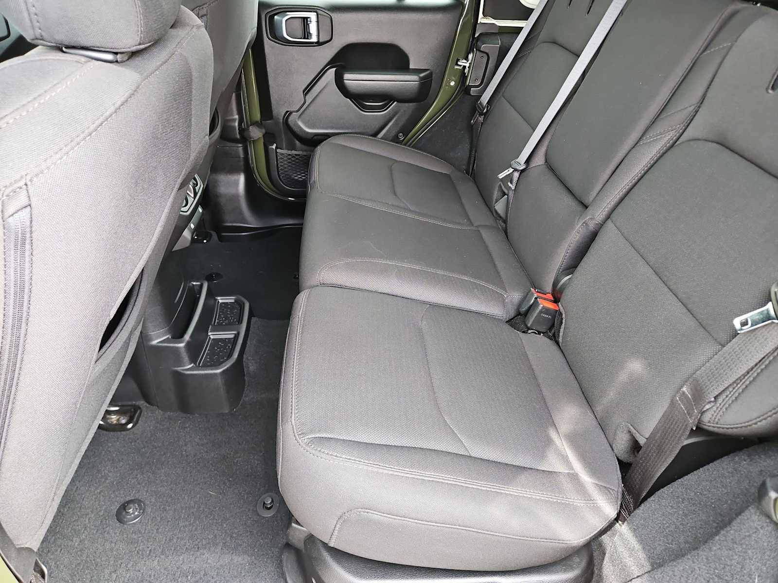 Used 2023 Jeep Wrangler Unlimited w/ 8.4" Radio Group image 18