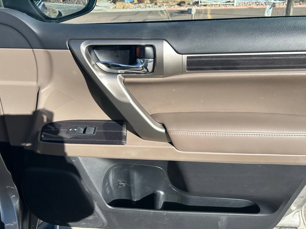 Used 2021 Lexus GX 460 Premium w/ Premium Package image 29