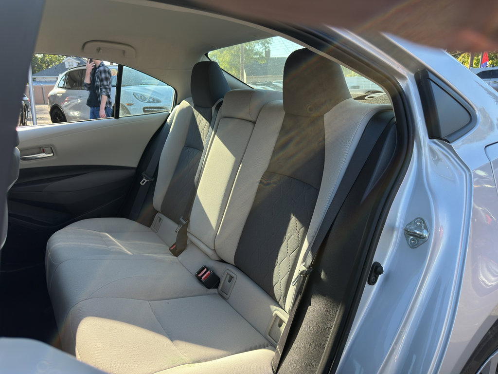 Used 2020 Toyota Corolla LE image 10