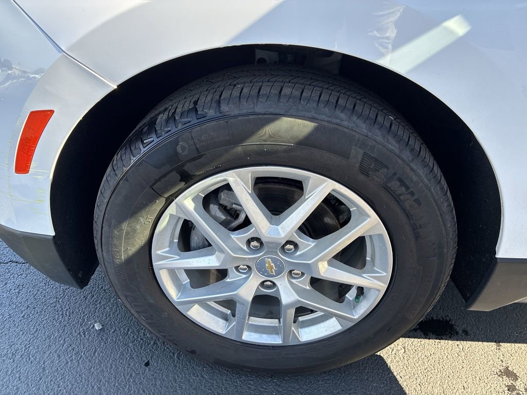 Used 2024 Chevrolet Equinox LS w/ LPO, Floor Liner Package image 10