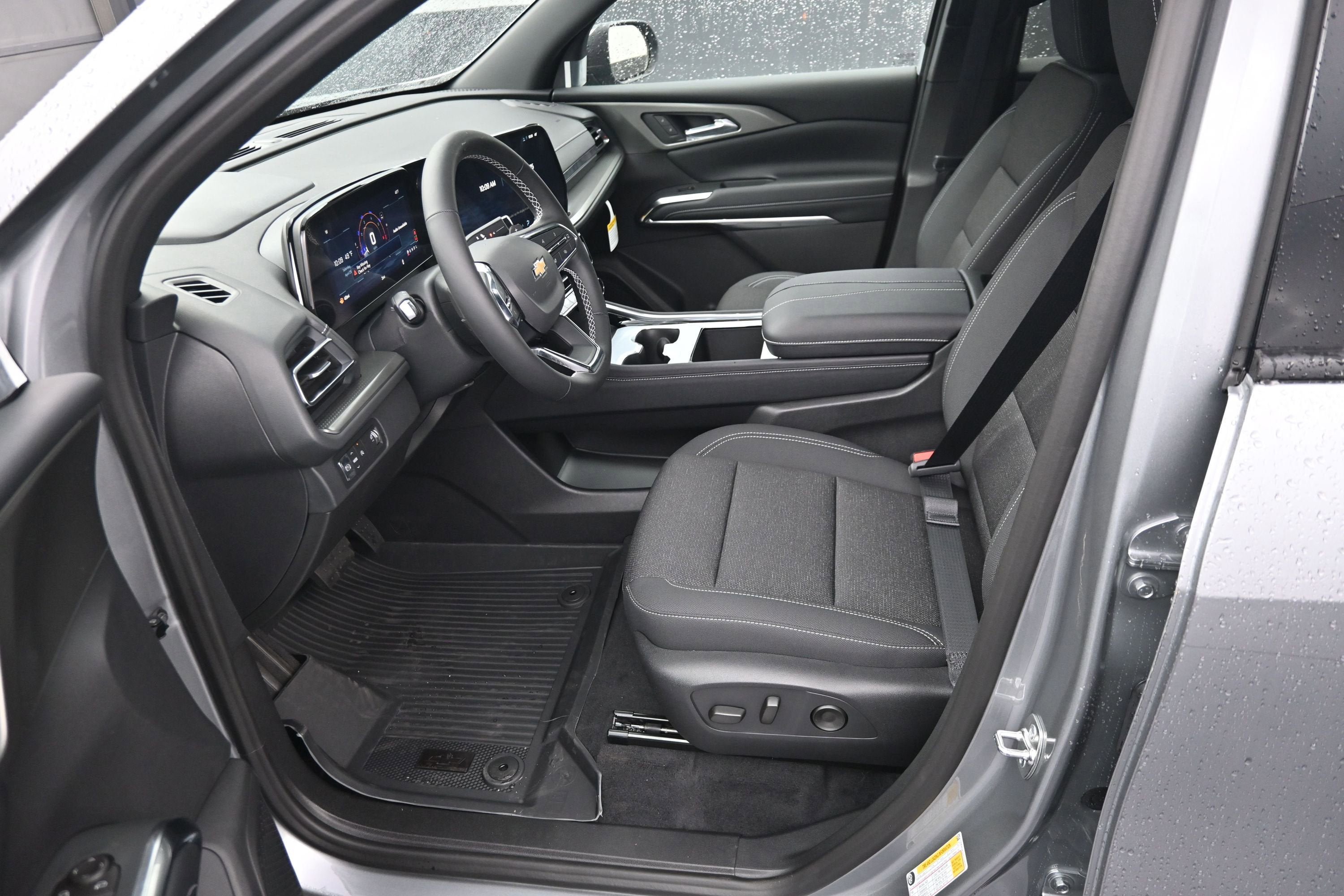 New 2026 Chevrolet Traverse LT FWD image 10