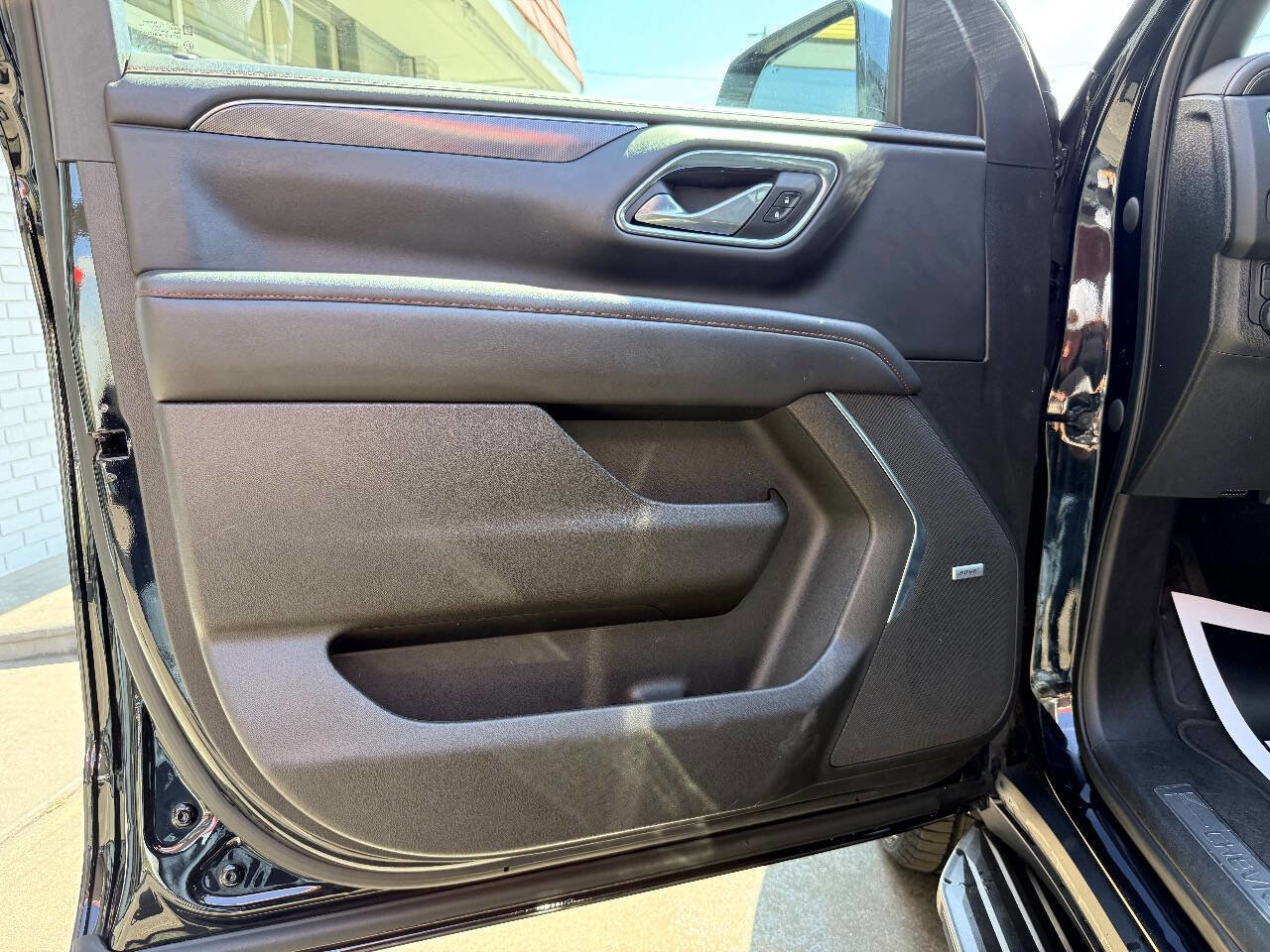 Used 2021 Chevrolet Tahoe RST w/ Luxury Package image 17