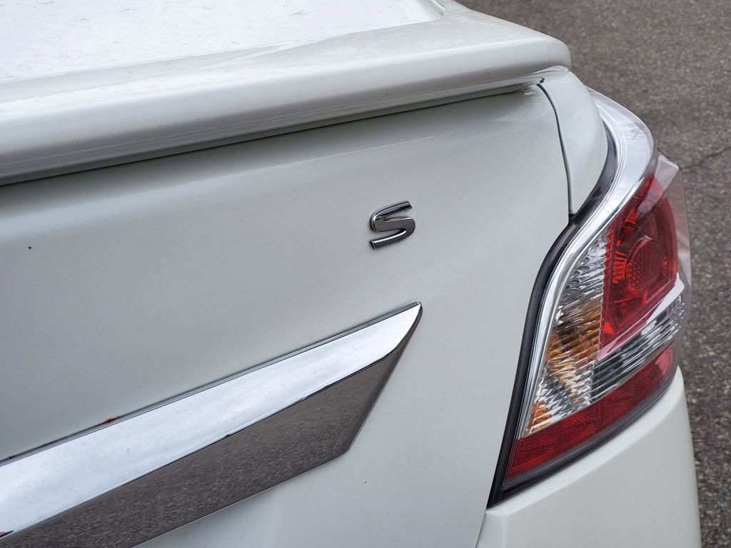 Used 2015 Nissan Altima 2.5 S w/ Sport Value Package FWD image 8