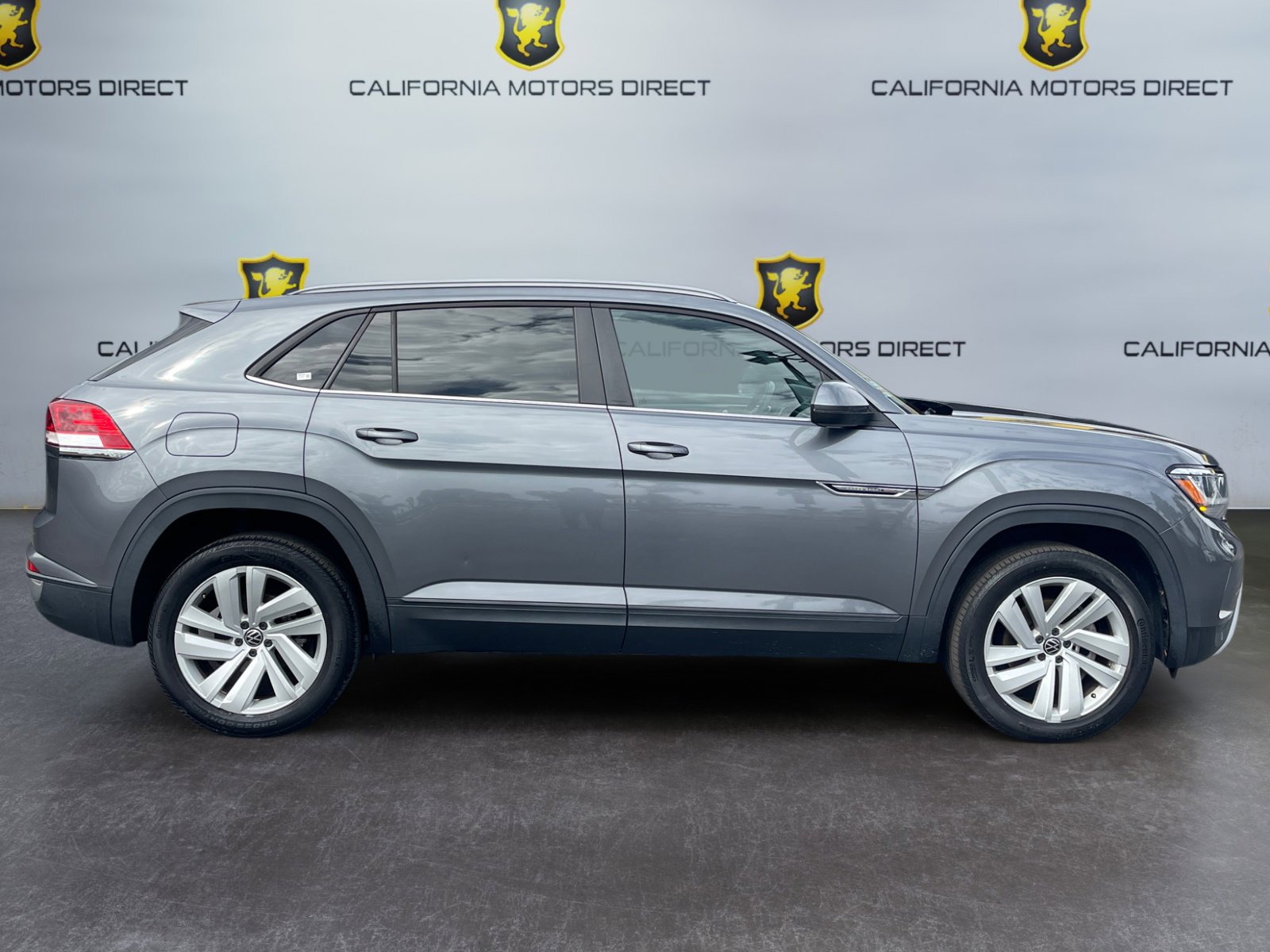 Used 2021 Volkswagen Atlas Cross Sport SE w/ Panoramic Sunroof Package image 6