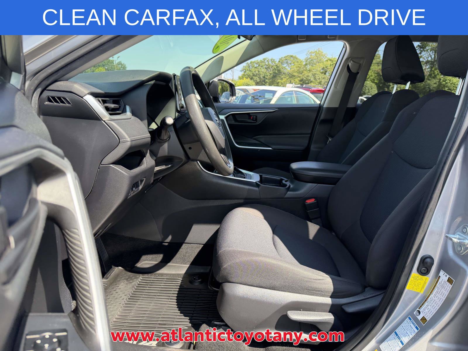 Used 2019 Toyota RAV4 LE w/ All Weather Liner Package AWD/4WD image 12