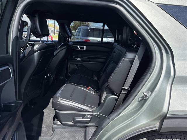 Used 2020 Ford Explorer XLT w/ Equipment Group 202A AWD/4WD image 30