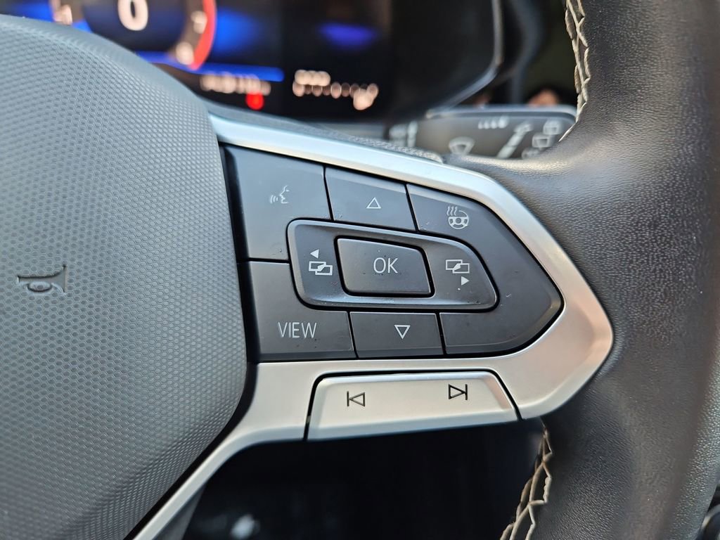 Used 2024 Volkswagen Taos SE image 12